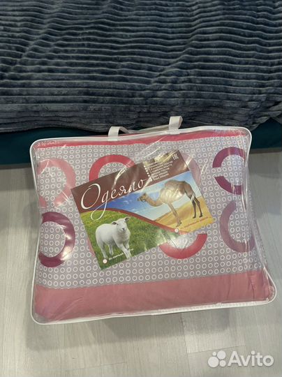 Новые комплекты постельного белья и одеяло