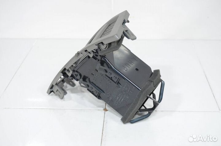 Дефлектор воздушный левый Infiniti Fx35/45 S50