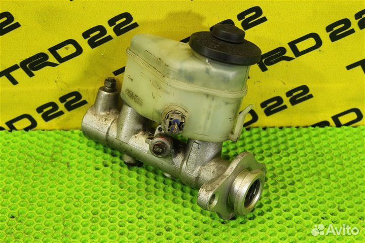 Главный тормозной цилиндр Toyota Camry SV41 3S-FE