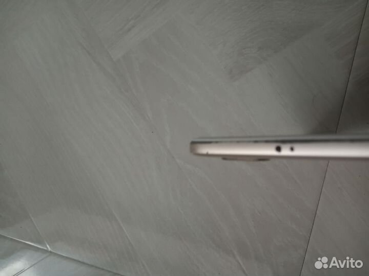 Телефон MI A1