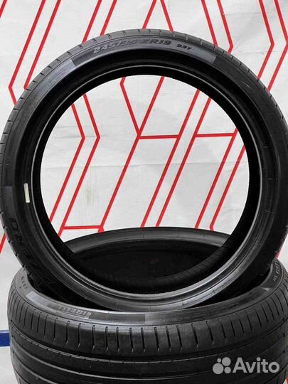 Pirelli P Zero 245/35 R19