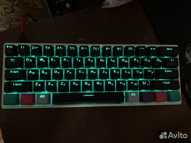 Кастомная игровая клавиатура gk61