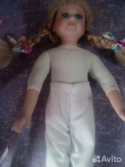 Кукла фарфоровая коллекционная