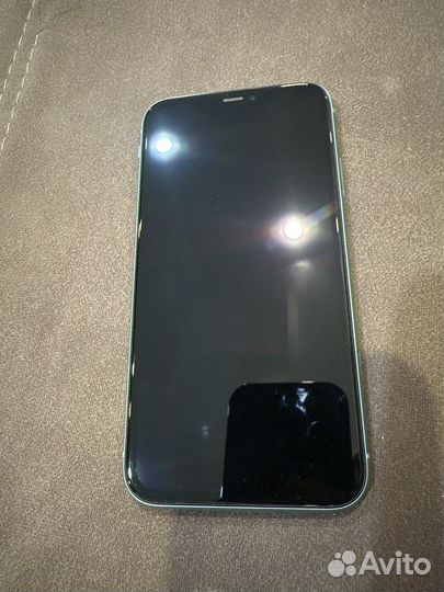 Телефон iPhone 11