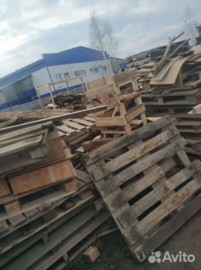Поддоны сломанные на дрова