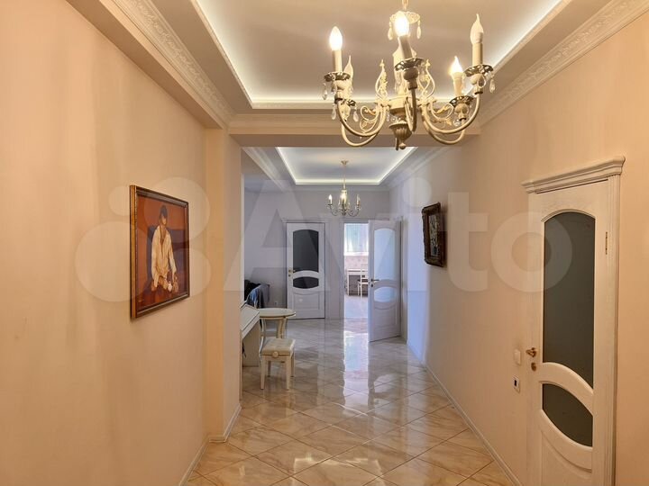 3-к. квартира, 120 м², 5/14 эт.