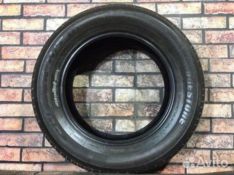 Bridgestone Dueler H/T D687 225/65 R17