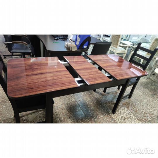 Кухонный стол Baut