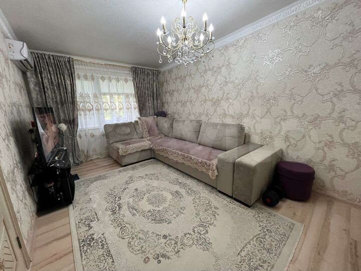 2-к. квартира, 45 м², 3/3 эт.