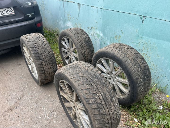 R20 Kumho I'Zen RV Stud KC16 265/50, PCD 5x120 DIA 72.6