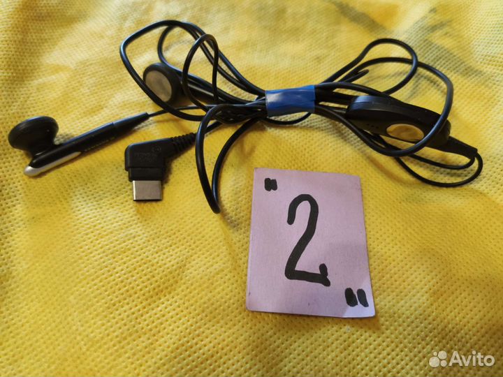 Наушники для телефона