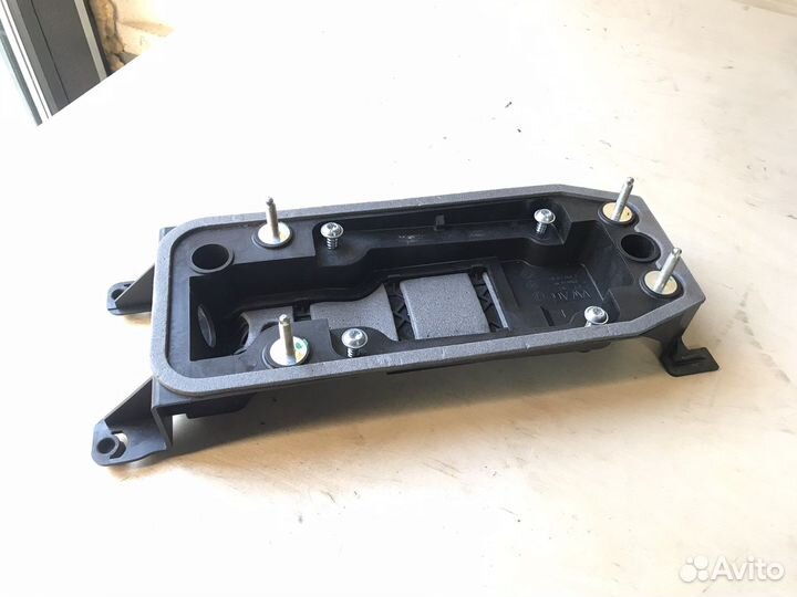 Кронштейн кулисы 3Q0713085 Passat B8