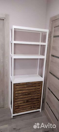 Корзина для вещей. Этажерка, стеллаж из дерева