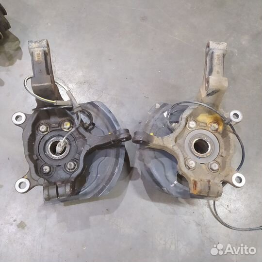 Кулак поворотный правый nissan X-trail T31