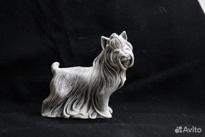 Статуэтка йоркширский терьер