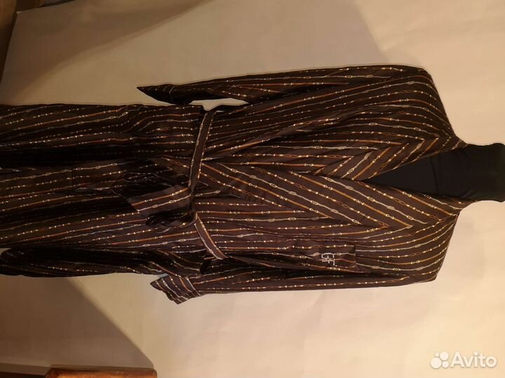 Шелковый халат 48 размер. Италия