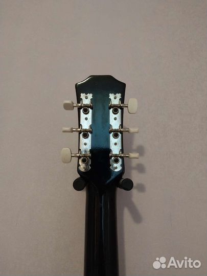 Акустическая гитара