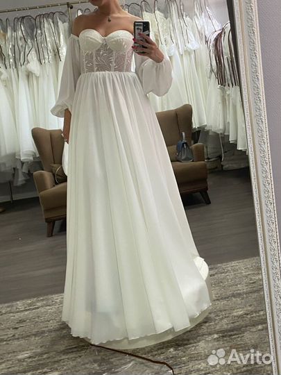 Свадебное платье 40 42 44 бу