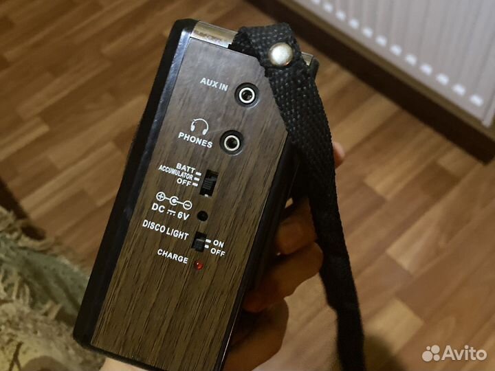 Коланка x bass радиоприемник