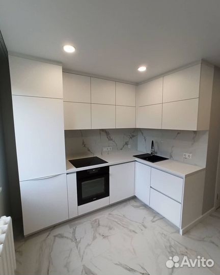 Кухня белая матовая. Доставка