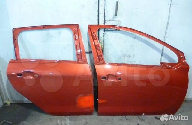 Peugeot 2008 дверь передняя правая,задняя правая