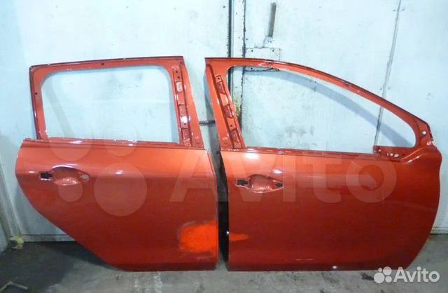 Peugeot 2008 дверь передняя правая,задняя правая