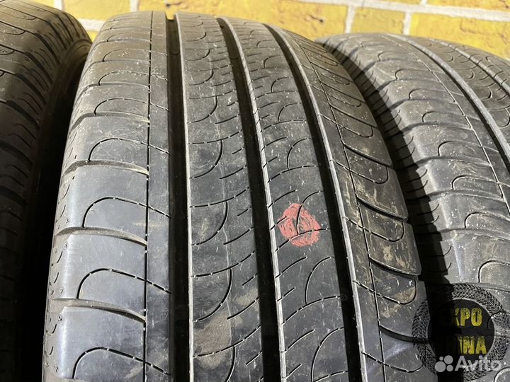 Goodyear EfficientGrip 215/60 R17C 107H