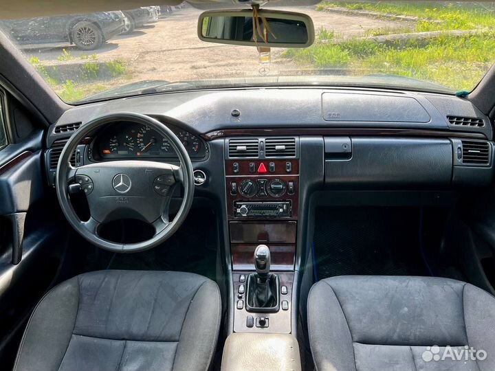 Mercedes-Benz E-класс 2.3 МТ, 1997, 333 333 км