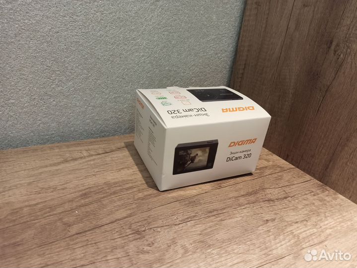 Экшн камера Digma Dicam 320