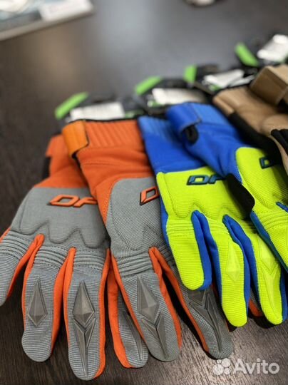 Перчатки для мотокросса и квадроциклов enduro