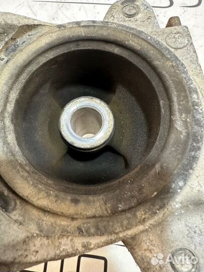 Подушка двигателя левая Honda Cr-V 3 RE5 R20A2