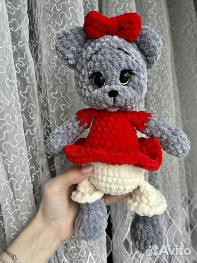 Вязаный плюшевый Мишка