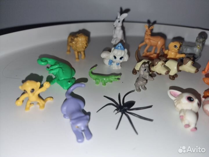 Фигурки животных набором