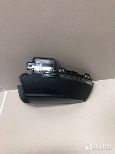 Фонарь Поворотник левого зеркала VW Polo 2011-2020