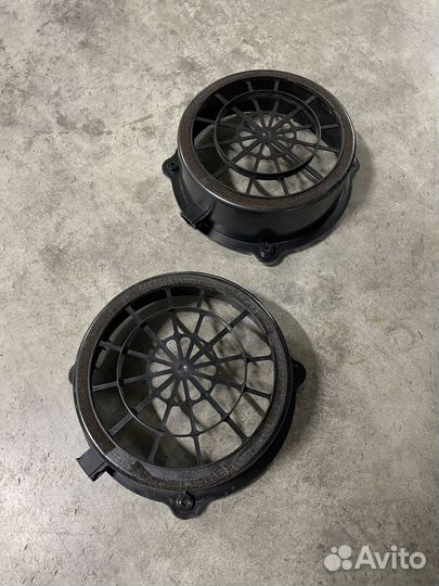 Корпус переднего динамика Audi Q7 4L