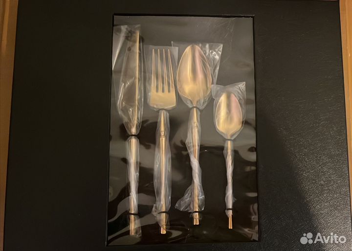 Набор столовых приборов на 6 персон