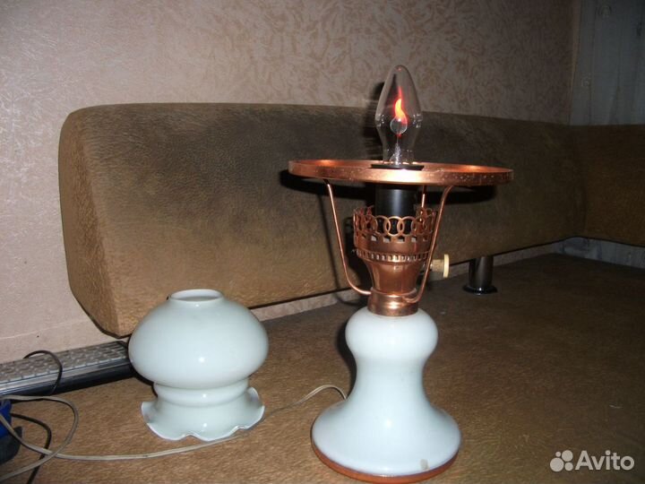 Настольные светильники и плафоны,лампа свеча