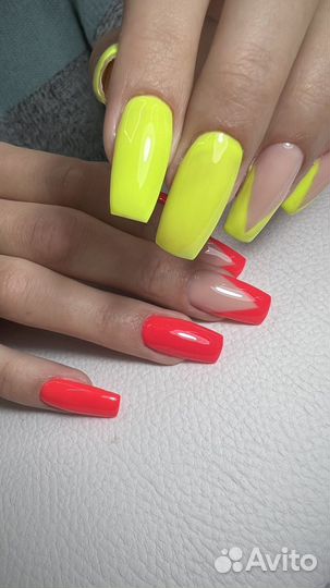 Маникюр с наращиванием, установка титановой нити