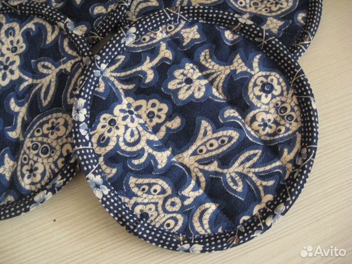 Грелка на чайник. Прихватки. Подставка под горячее