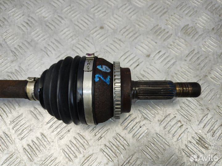 Привод передний правый Toyota Corolla Verso E121