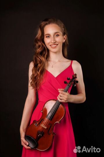 Преподаватель скрипки