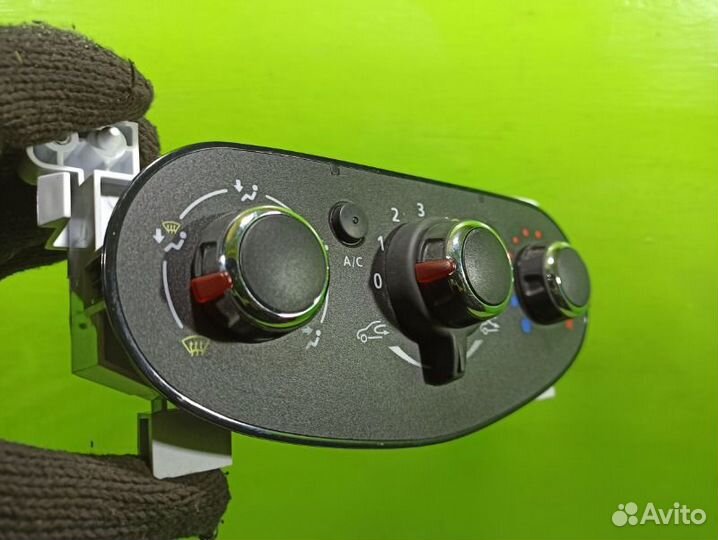 Блок управления отопителем LADA Largus FL 21129