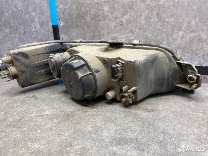 Фара передняя левая Peugeot 306 универсал 1.6 I