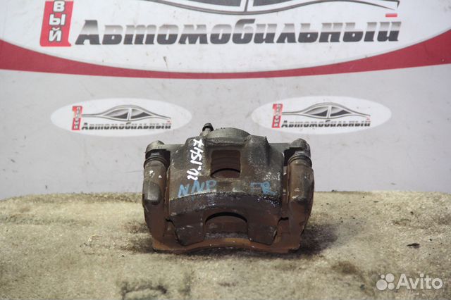 Суппорт перед право c Toyota Raum NCZ20 1NZ-FE