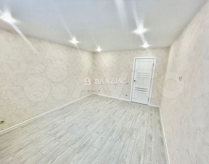 2-к. квартира, 55 м², 3/9 эт.