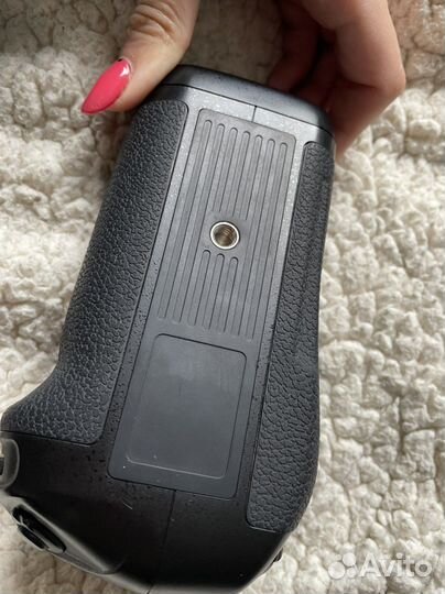 Батарейный блок Nikon