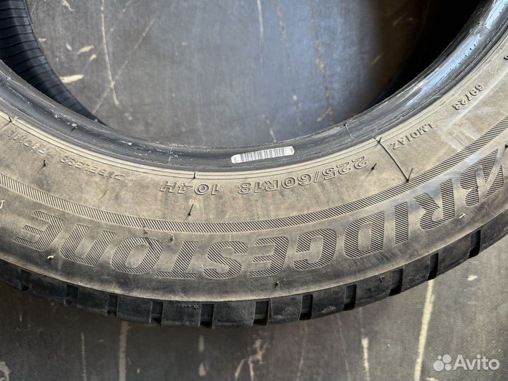 Bridgestone Blizzak LM-001 225/60 R18 104H