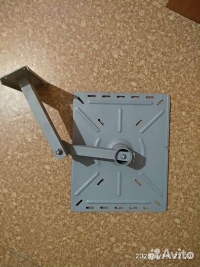 Подставка для телевизора на стену