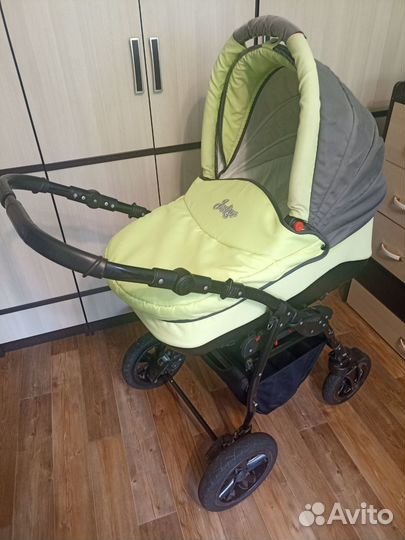 Коляска прогулочная 2 в 1