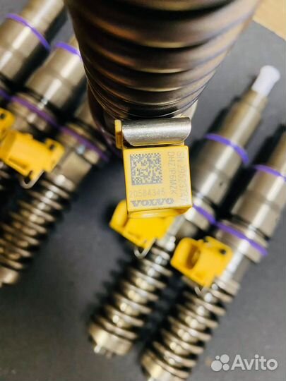 Насос-форсунки Volvo D13A 20584345